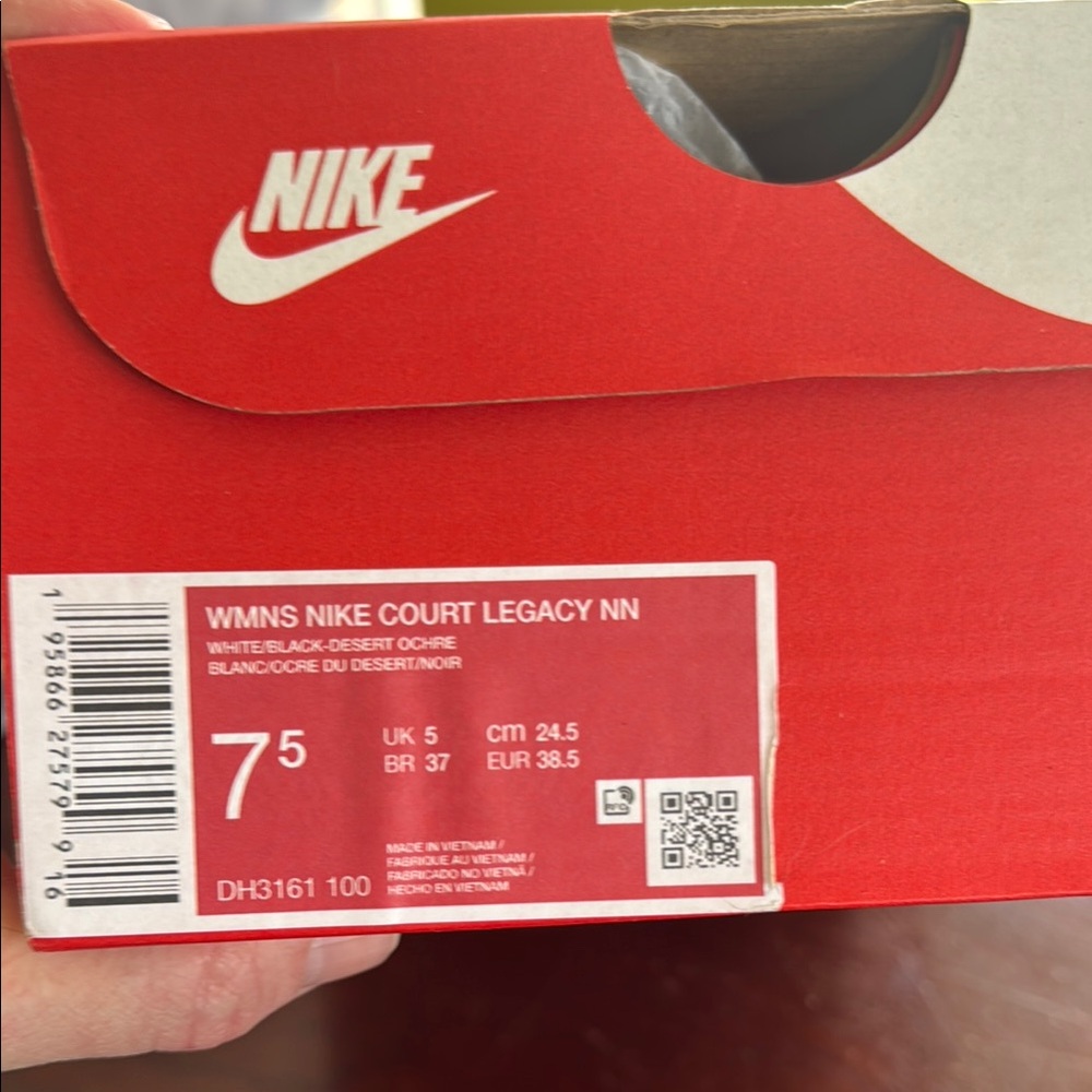 Nike Women's Court Legacy Shoes